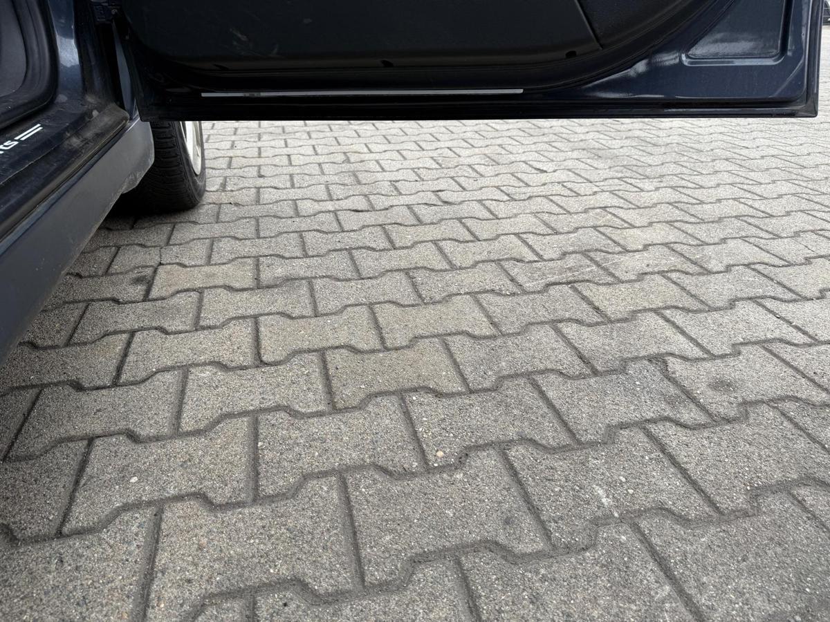 Opel Vectra C original Tür vorn rechts Z168 Metroblau Perl Rohbau BJ06